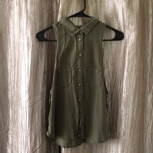 American Eagle Outfitters olive sleeveless blouse